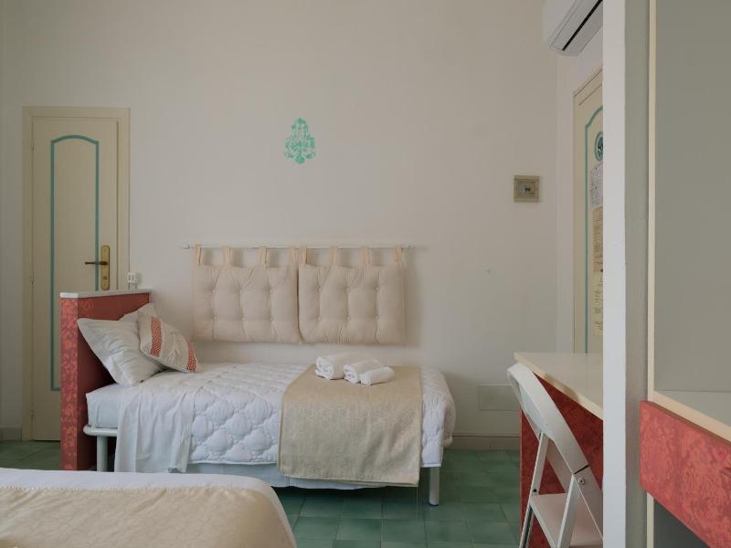 Hotel Punto Verde image