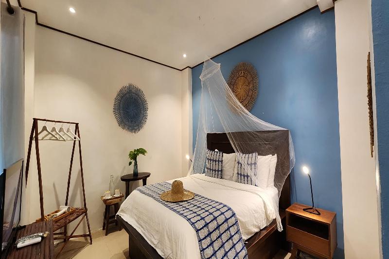 Sirom Beach House By Zuzu image