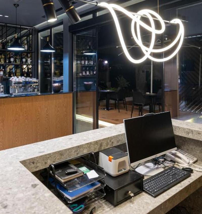 Gest Hotel image