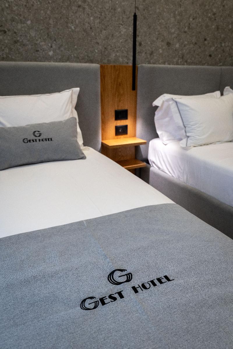 Gest Hotel image