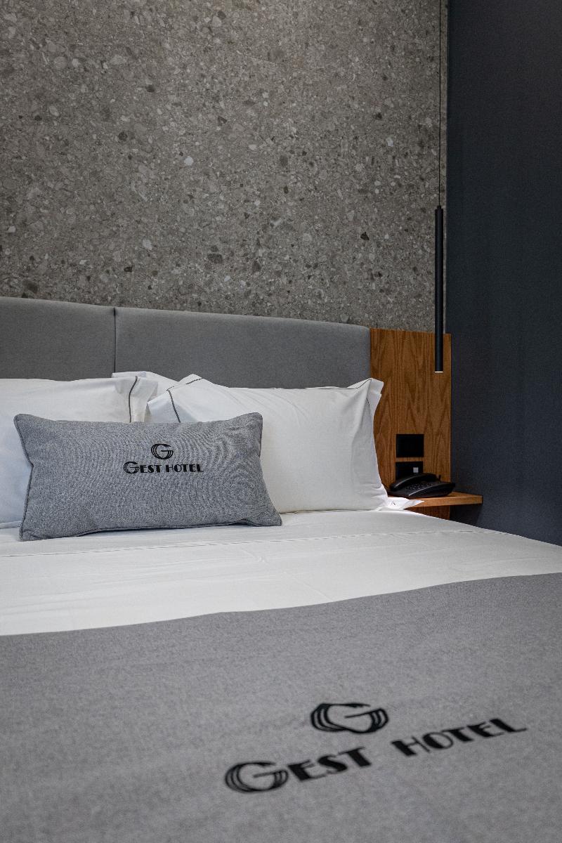 Gest Hotel image