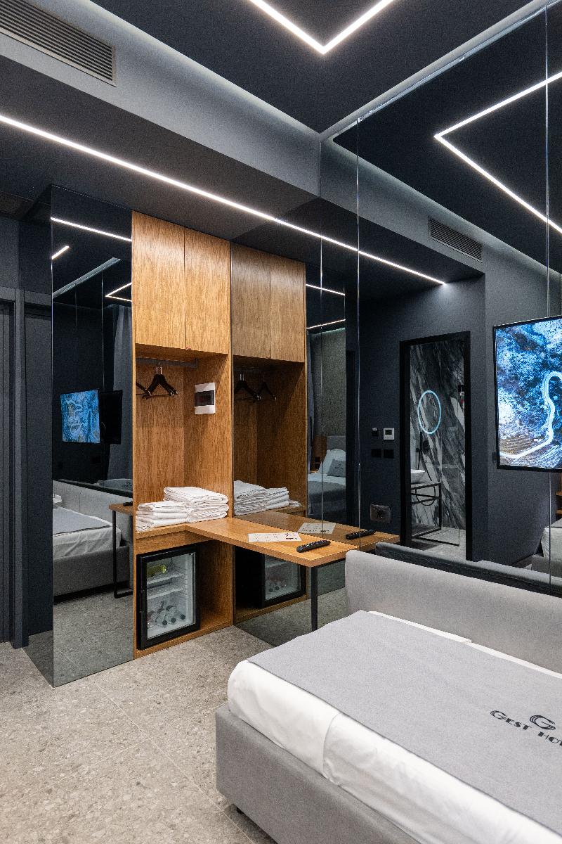 Gest Hotel image