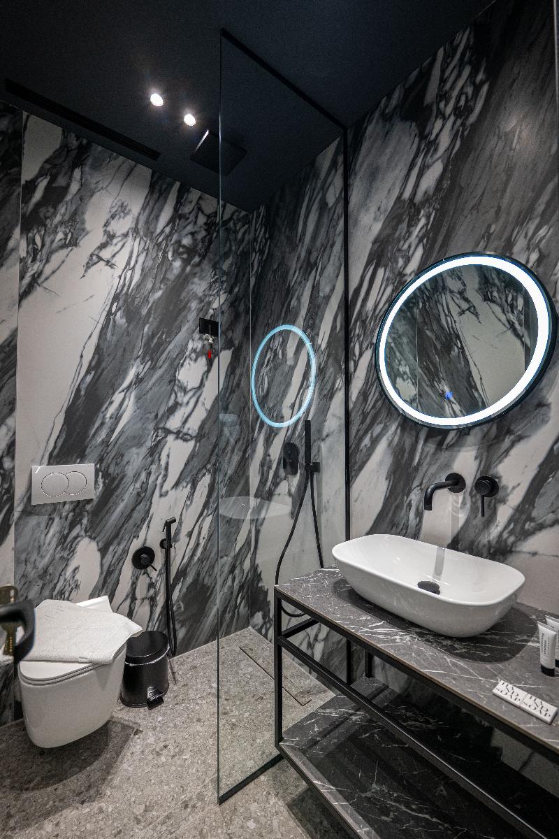Gest Hotel image