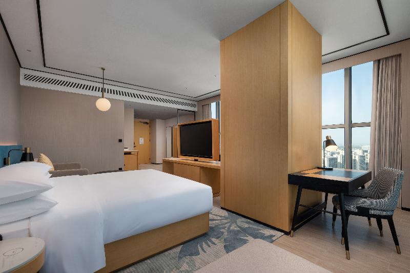 Hilton Garden Inn Danzhou Yangpu image 1