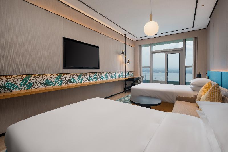 Hilton Garden Inn Danzhou Yangpu image