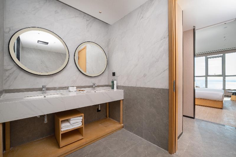 Hilton Garden Inn Danzhou Yangpu image