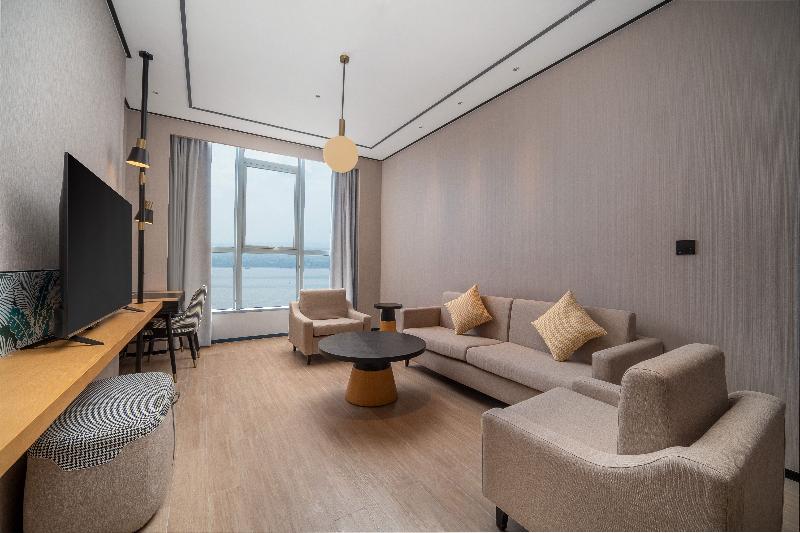 Hilton Garden Inn Danzhou Yangpu image