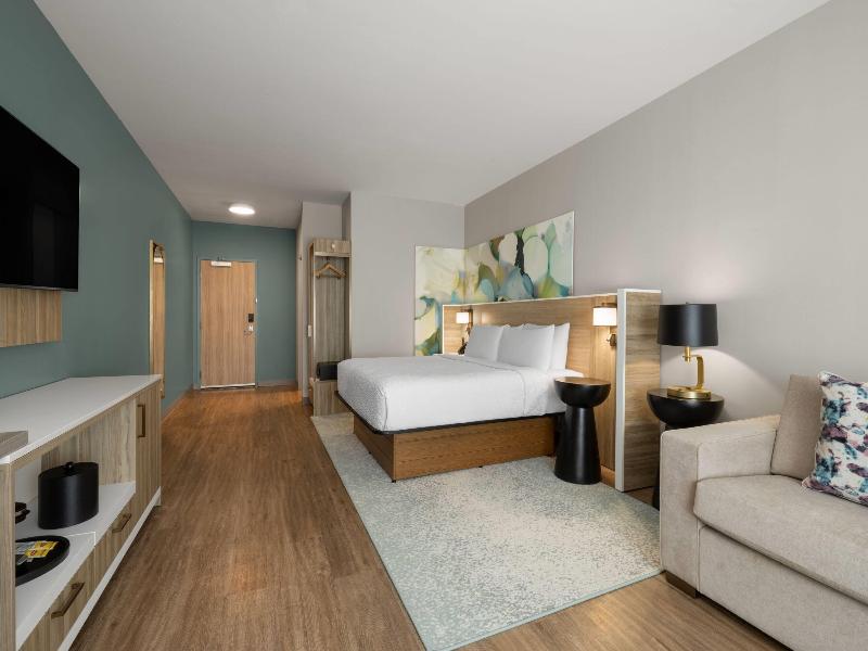 Wyndham Garden Tampa Fairgrounds/Casino image