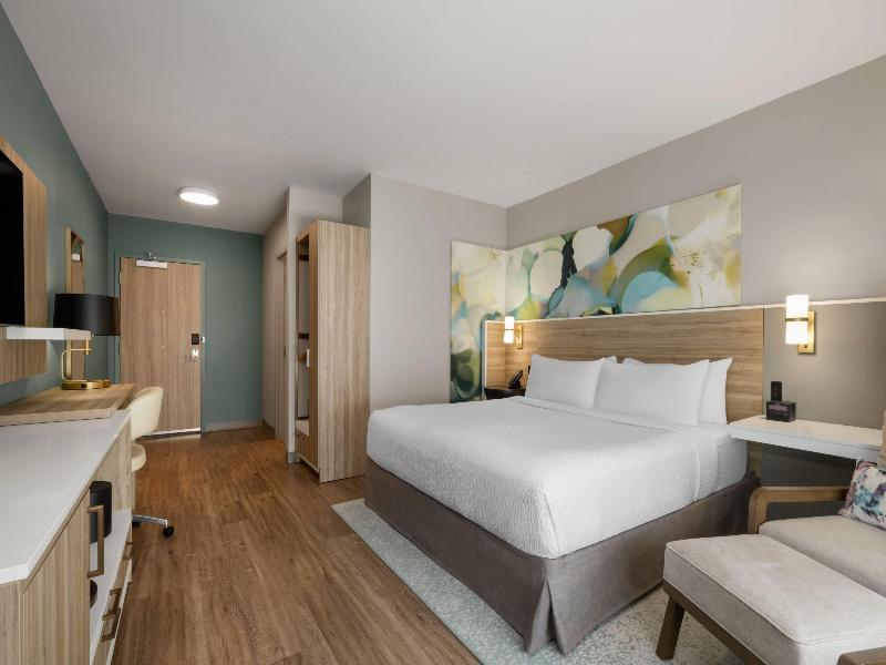 Wyndham Garden Tampa Fairgrounds/Casino image