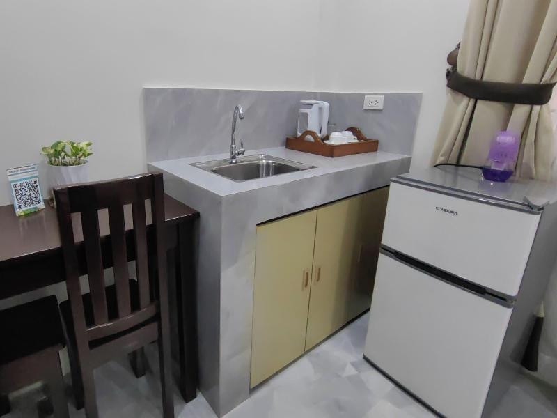 Jmorino Pension House Palawan City Center By Zuzu image
