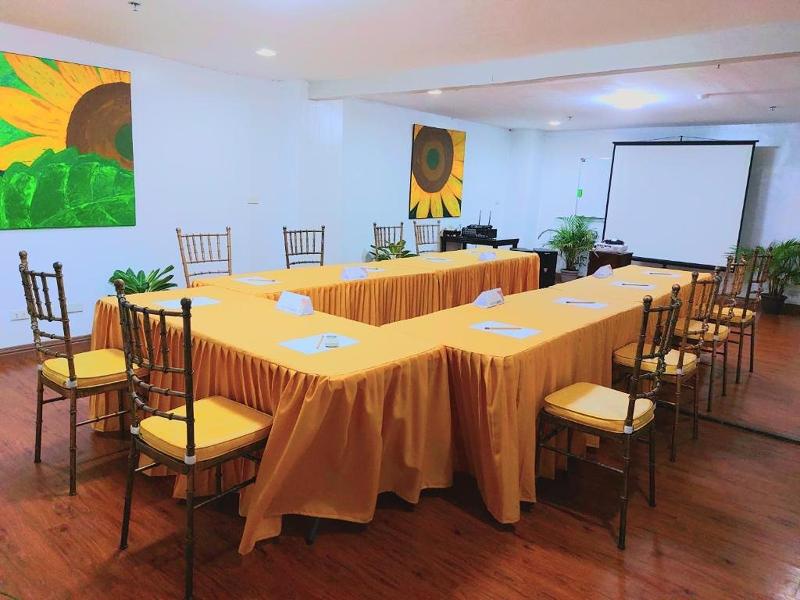 Tagaytay Hotel Sixb City Center image