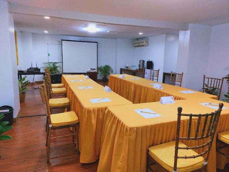 Tagaytay Hotel Sixb City Center image