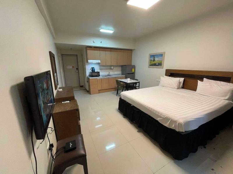 Aimor Condotel near SM City Clark image