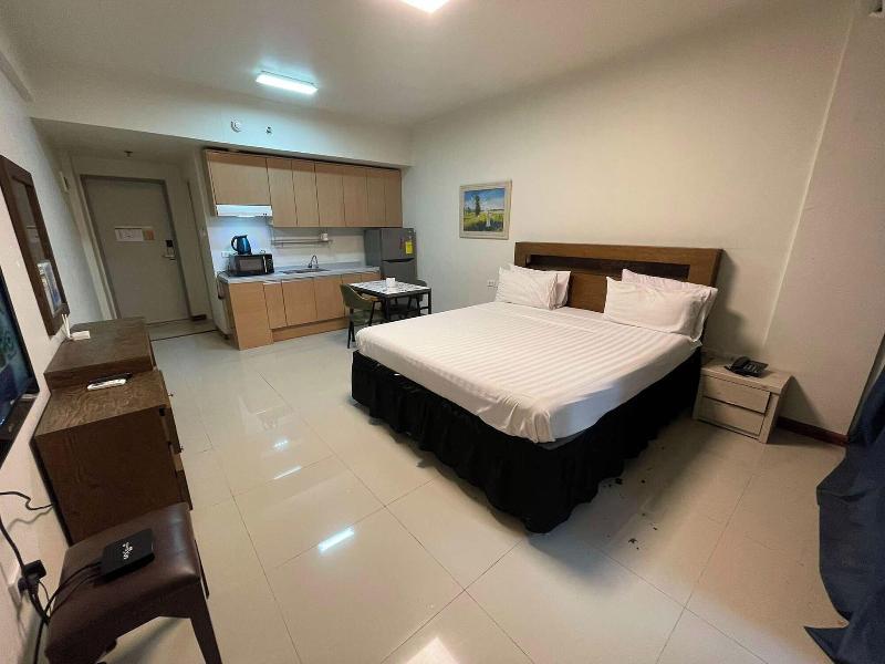 Aimor Condotel near SM City Clark image