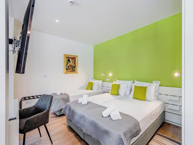 Pomak Luxury Rooms image