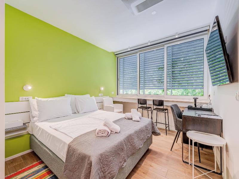 Pomak Luxury Rooms image