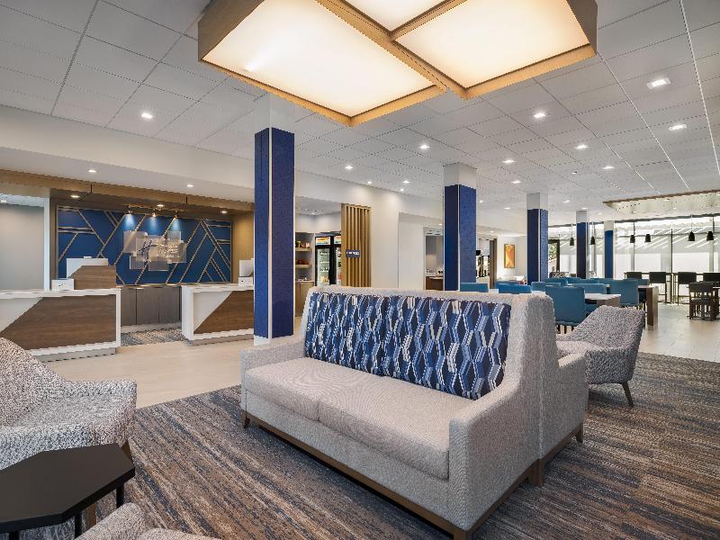 Holiday Inn Express & Suites Nacogdoches Southwest