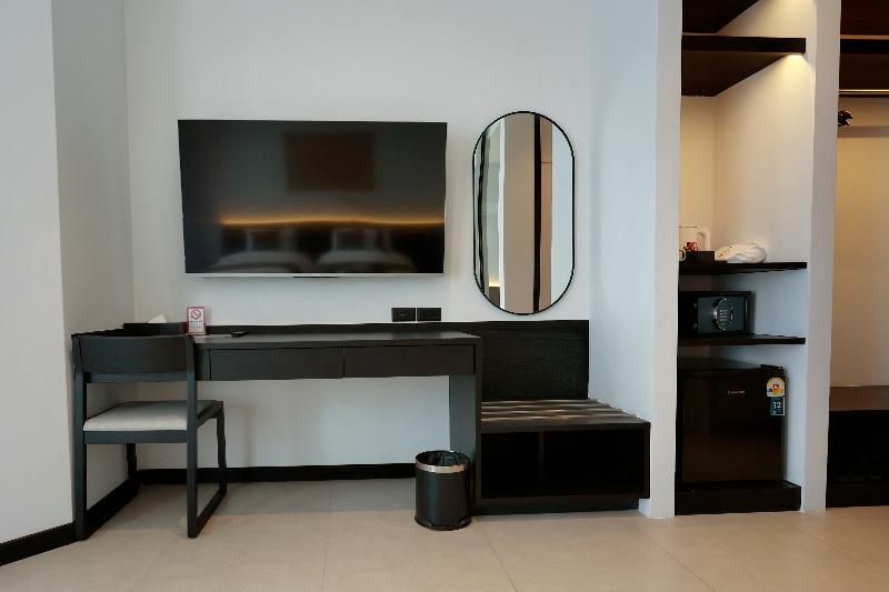 Hotel Whitt Hua Hin image