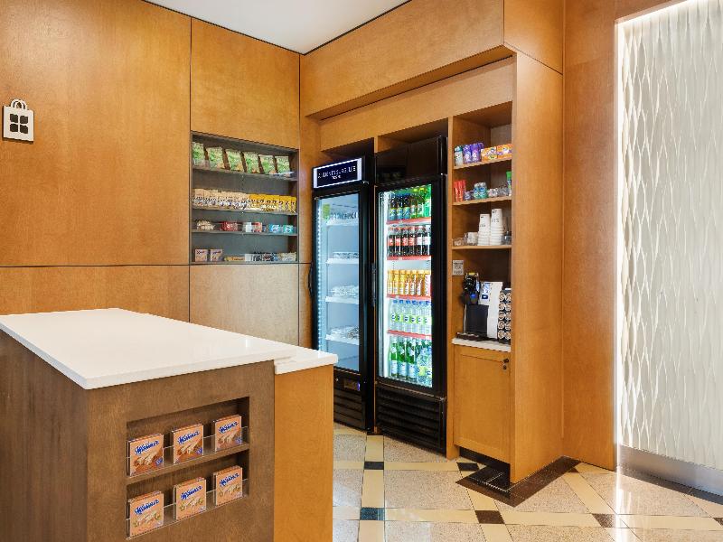 Hilton Garden Inn Montreal Centre-Ville image