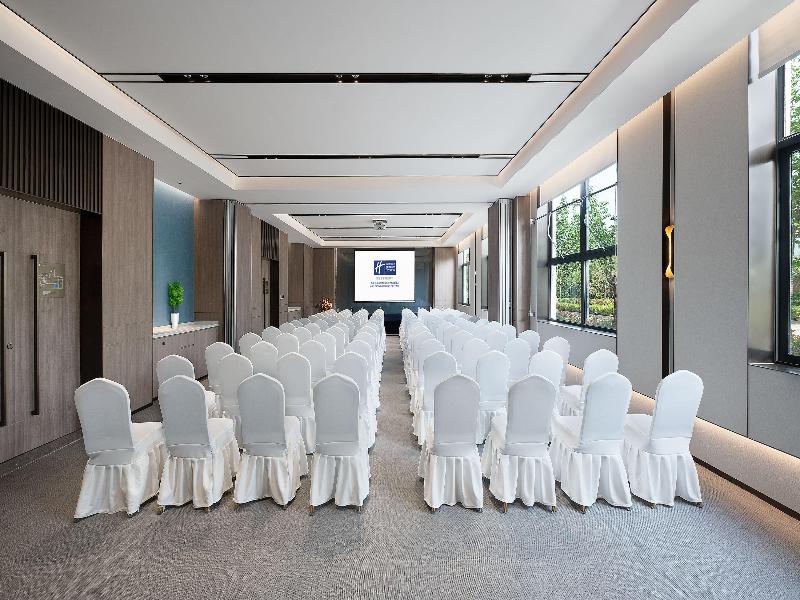 Holiday Inn Express Xi An Caotang Technology Park image