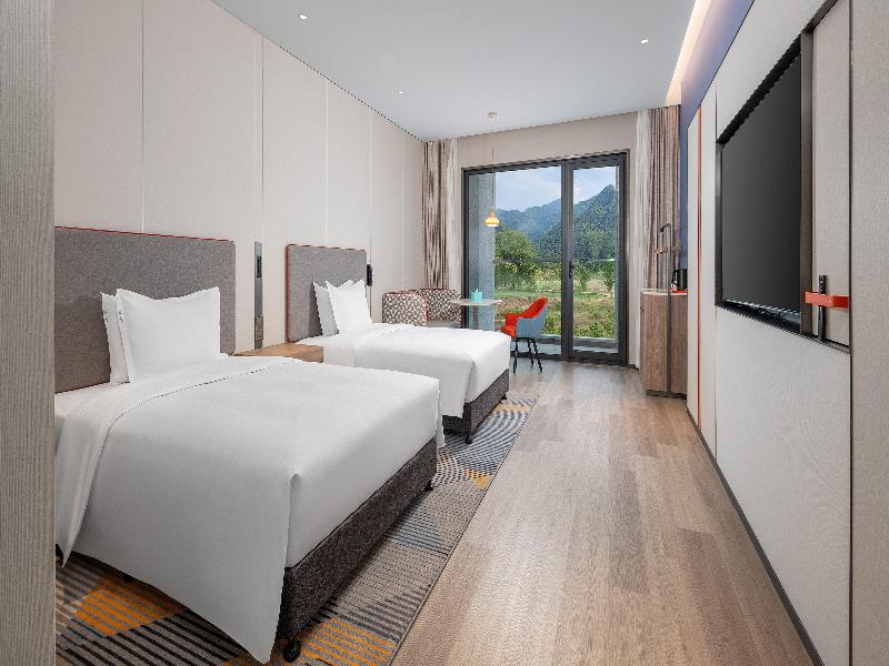 Holiday Inn Express Xi An Caotang Technology Park image