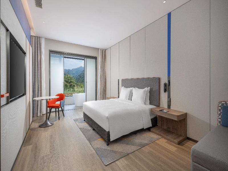 Holiday Inn Express Xi An Caotang Technology Park image