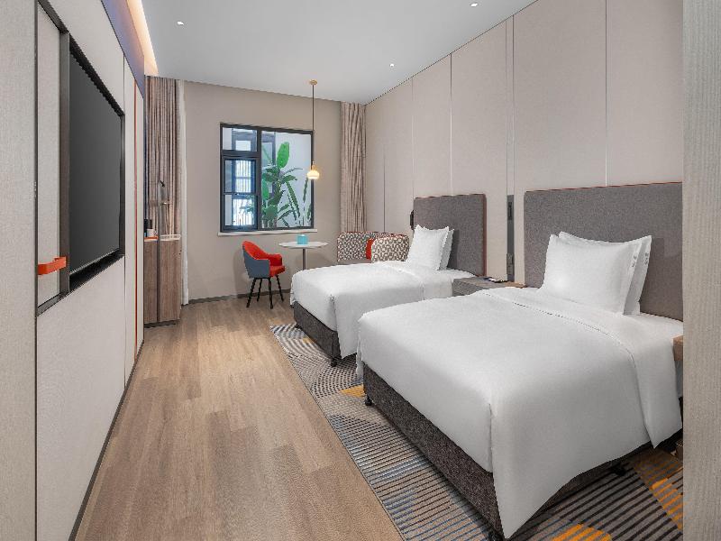 Holiday Inn Express Xi An Caotang Technology Park image