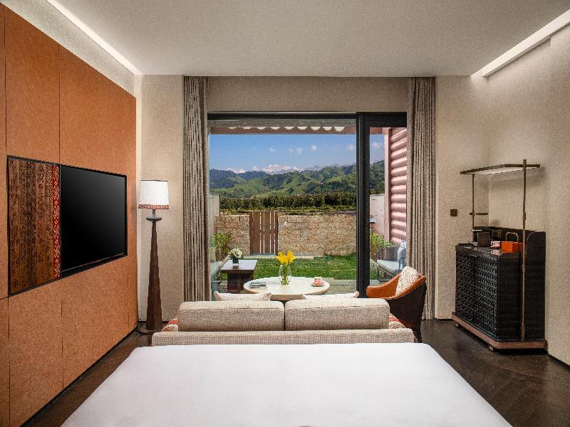 Hotel Indigo Nalati image