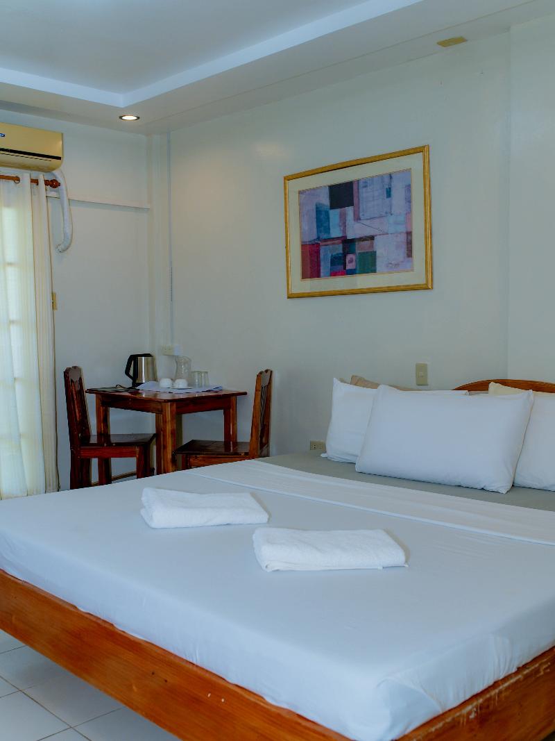 Villa Paraiso Resort & Waterpark Camiguin By Zuzu image