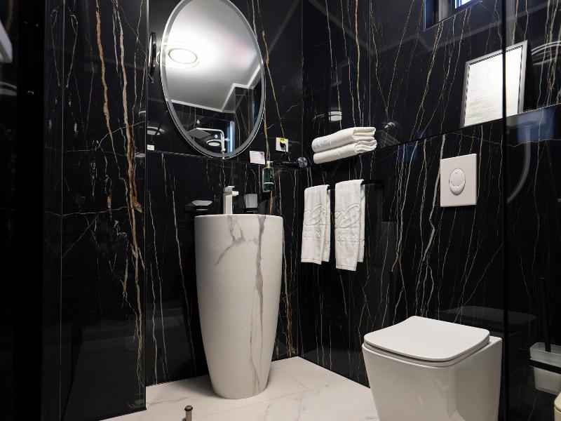 Le Blanc Cotroceni image