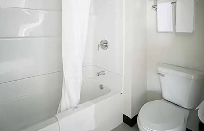 Travelodge By Wyndham Atlanta Illinois image