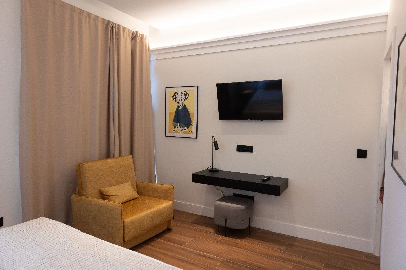 Pardavila 57 Slow Hotel image