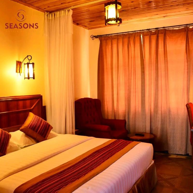 Seasons Aiport Hotel image