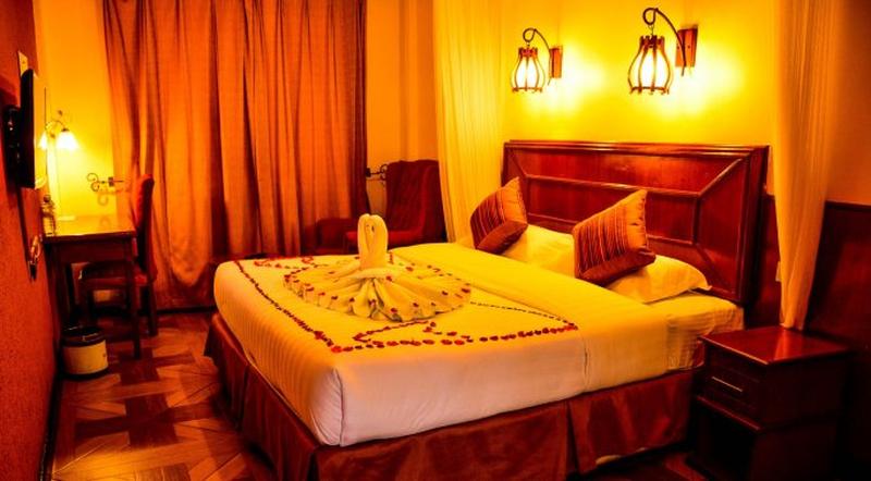 Seasons Aiport Hotel image