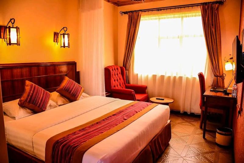 Seasons Aiport Hotel image