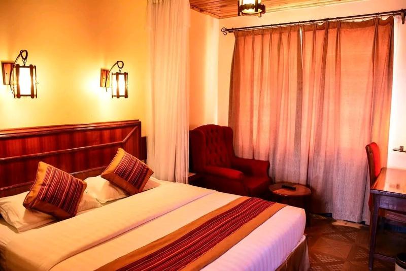 Seasons Aiport Hotel image