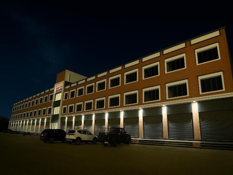 Tgr Hotel, Mundra