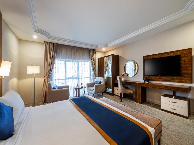 Al Qasr Al Wadeen image