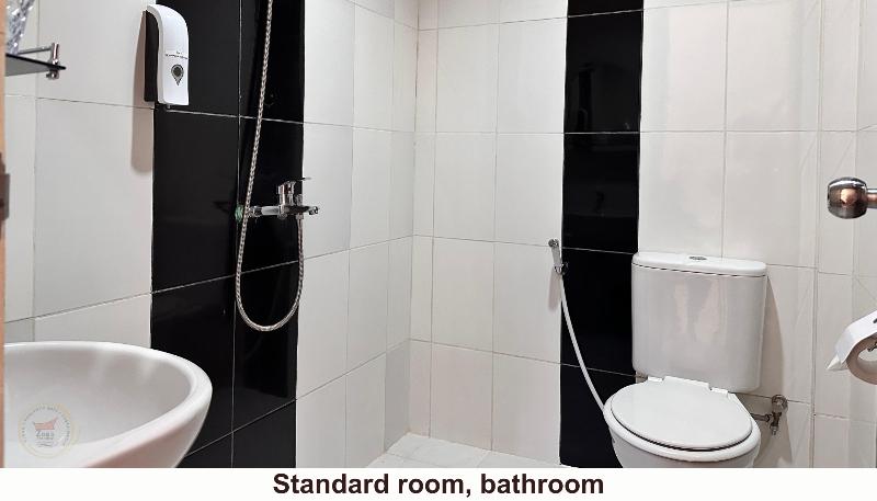 Zoes Paradise Waterfront Hotel image