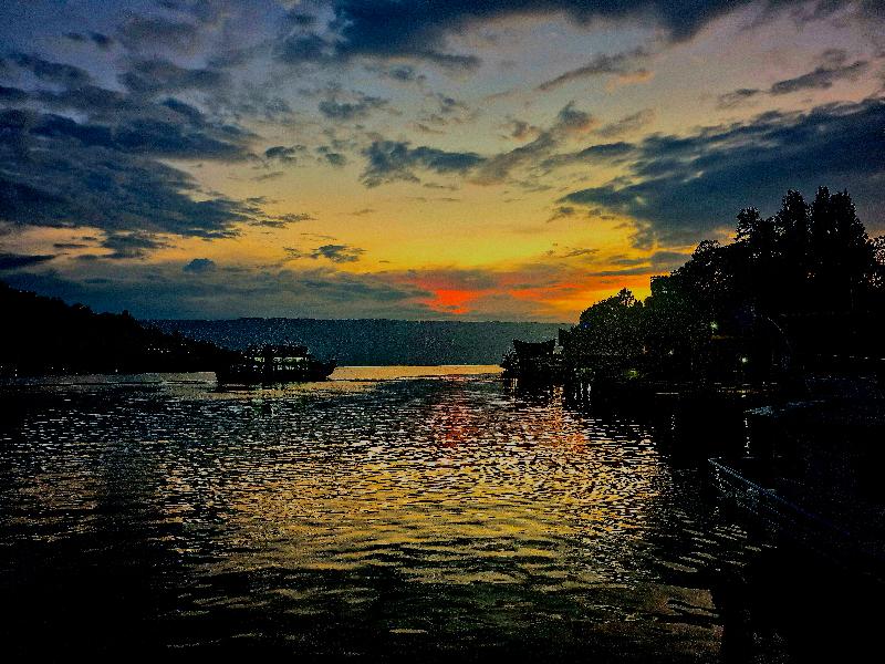 Zoes Paradise Waterfront Hotel image