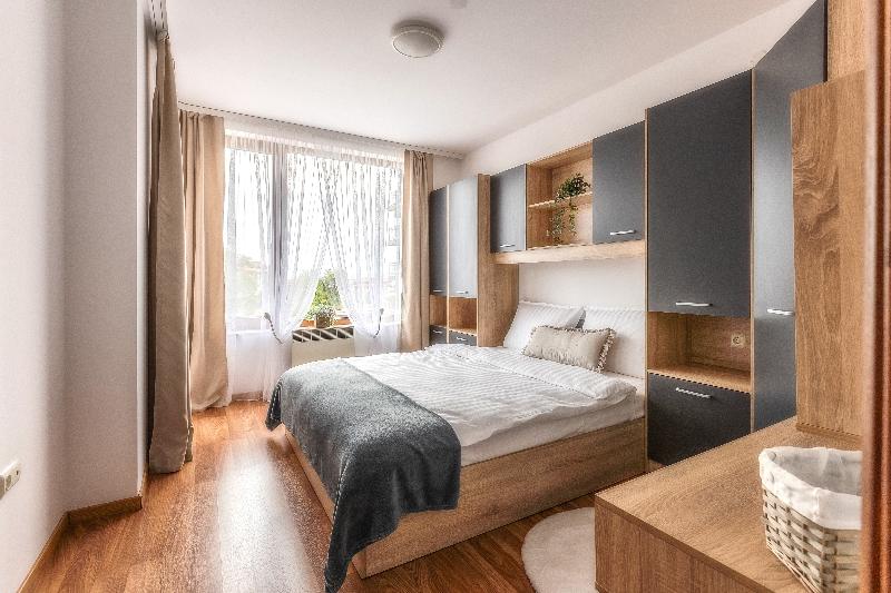 Pirin Sense Apartment Complex image