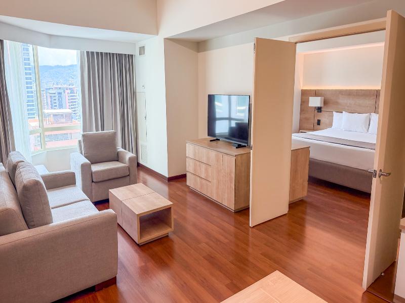 Clarion Suites Guatemala City image