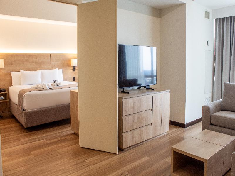 Clarion Suites Guatemala City image