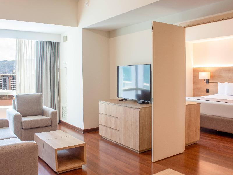 Clarion Suites Guatemala City image