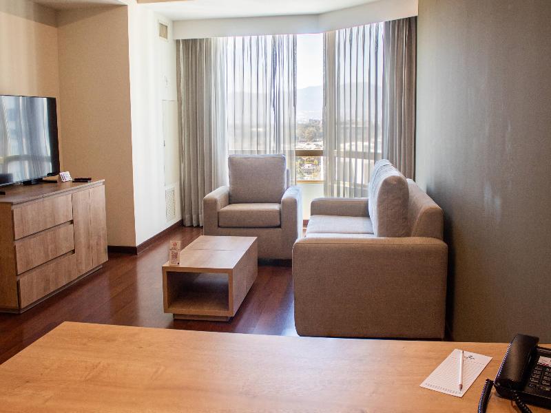 Clarion Suites Guatemala City image
