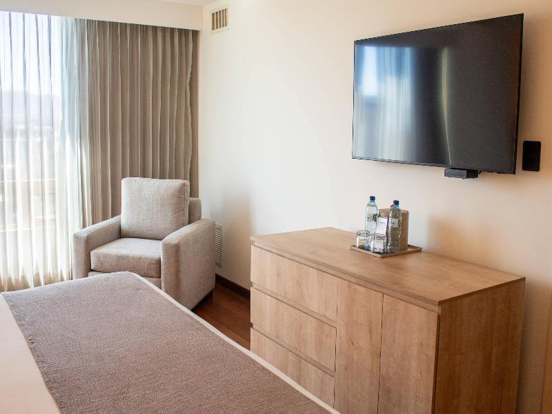 Clarion Suites Guatemala City image