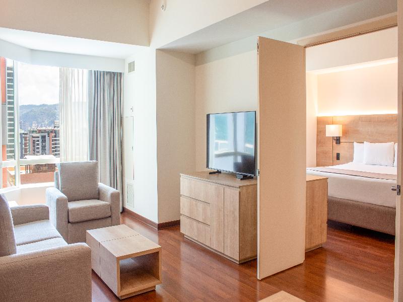 Clarion Suites Guatemala City image