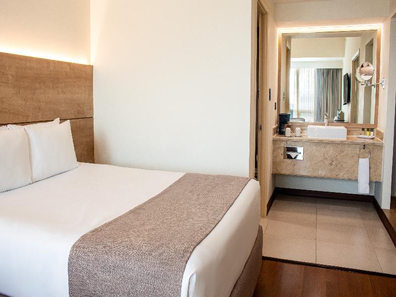 Clarion Suites Guatemala City image