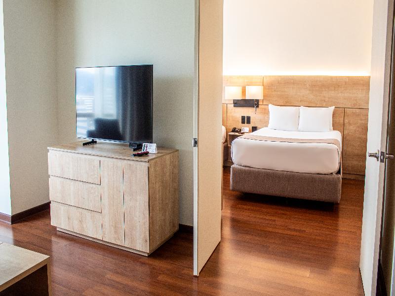 Clarion Suites Guatemala City image