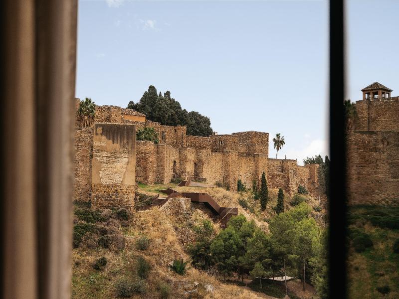 ME Málaga image